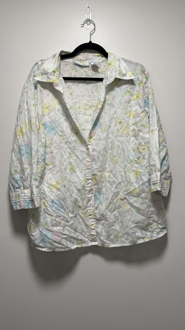 Dressbarn Women's White Blouse With Floral Design Light Button Up Shirt Size 2X